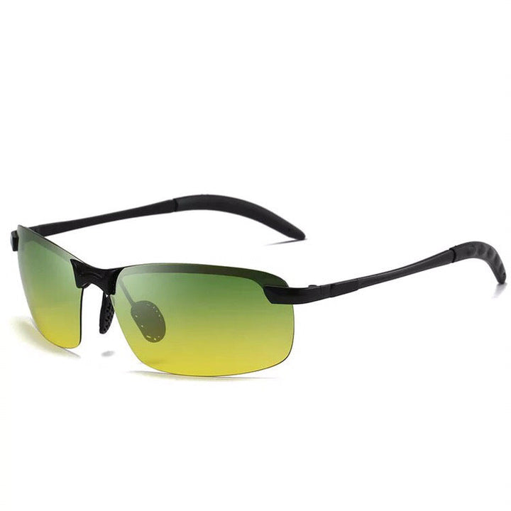Adaptive Nils unisex self-tinting glasses. Polarized lenses for all light conditions, UV protection, anti-glare.