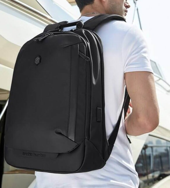Stylish unisex laptop bag with anti-theft features, great for commuting & outdoor activities