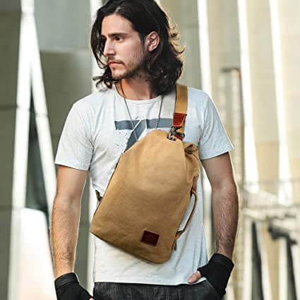 Ergonomic design of water-resistant shoulder bag/chest bag, ideal for outdoor activities, close-up