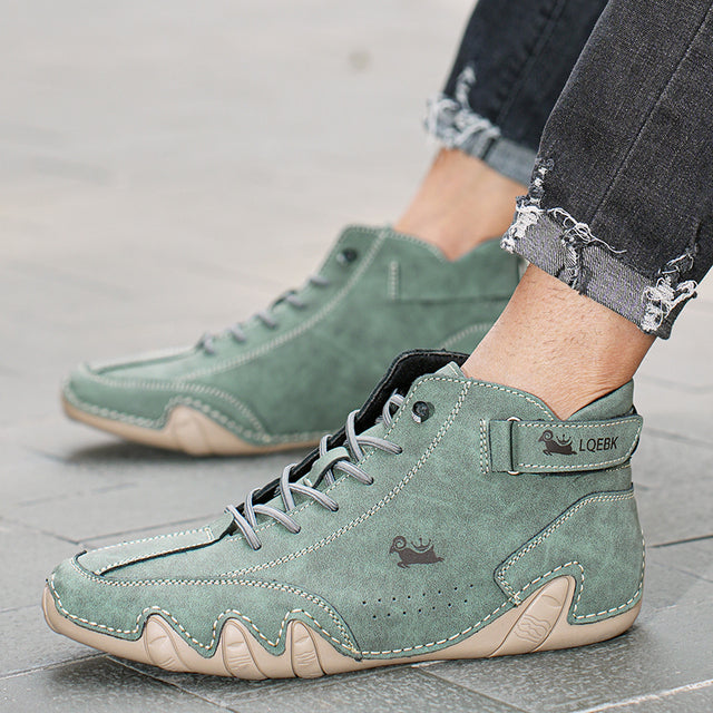 Unisex flexible barefoot shoes with non-slip sole, ideal for wet outdoor conditions