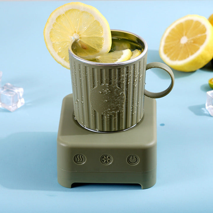 Versatile smart mug: a portable insulated solution for perfectly hot or refreshingly cold drinks.