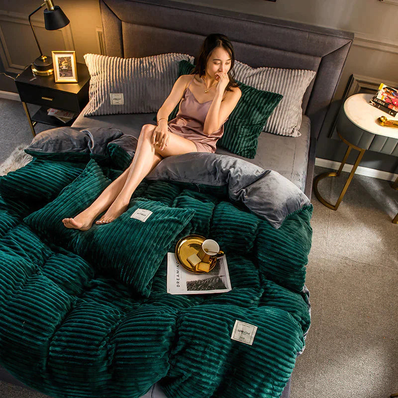 Velvety fleece bedding, a warm duvet cover for cozy sleep and inviting bedroom aesthetics.