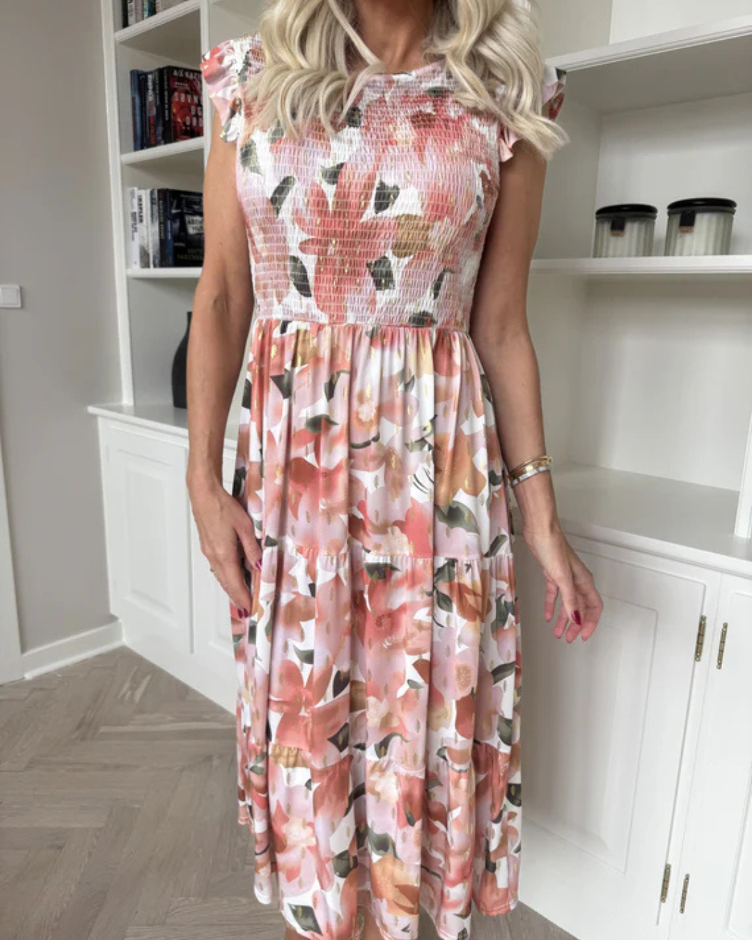 Vestido floral elegante para mujer, con detalle fruncido en el pecho