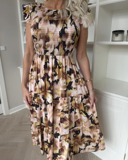 Vestido floral de mujer con patrón fruncido, versátil para cualquier ocasión de verano