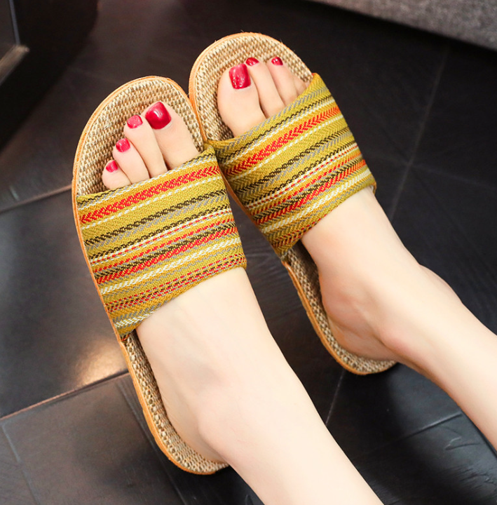 Vibrant women's boho beach slippers for ultimate summer comfort. Perfect slip-on sandals.