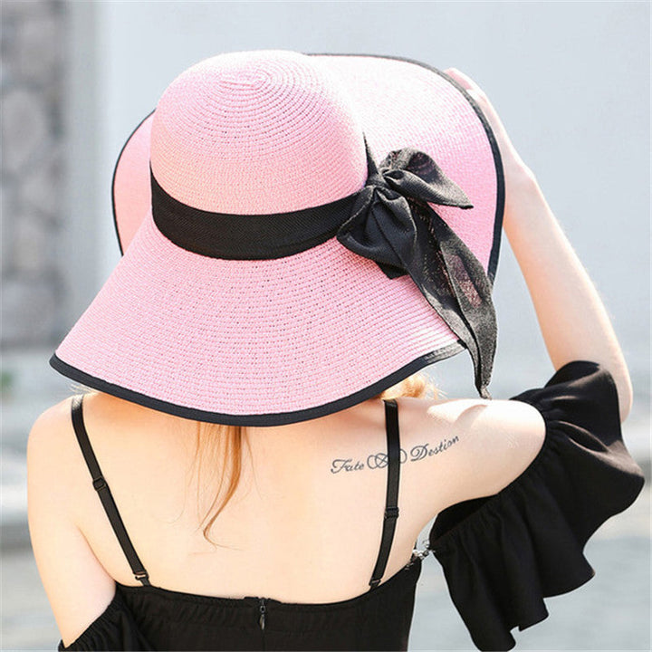 Vivian women's casual summer hat with a wide brim, perfect for sun protection and a stylish accessory.