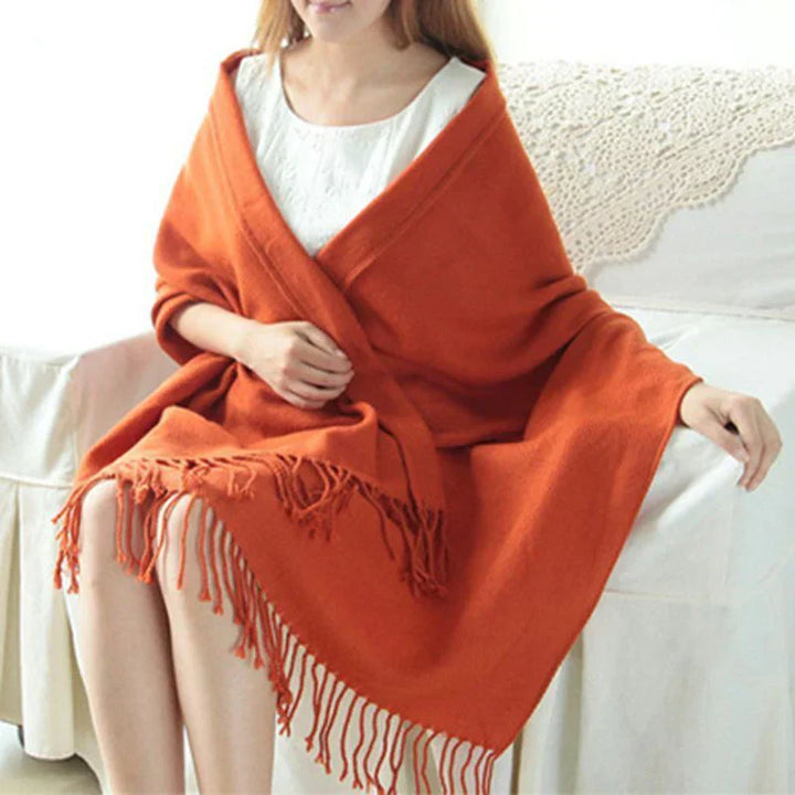 Premium women's check cashmere scarf, extremely soft and insulating, a perfect winter accessory.