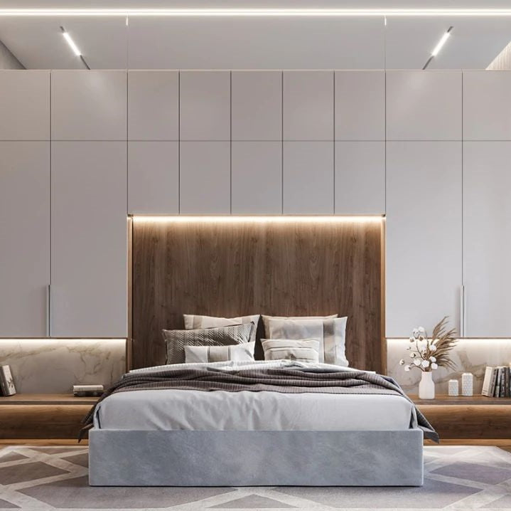 Smart wireless LED strip with automatic motion detection for safety and convenient indoor lighting