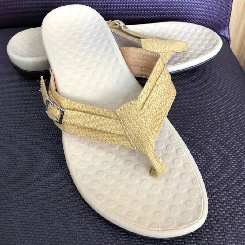 Stylish women's summer sandals with arch support, offering ultimate comfort and support.