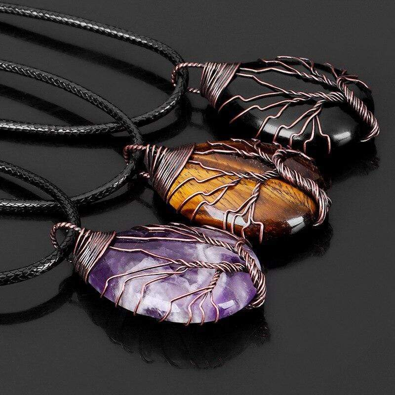 Stylish black obsidian drop pendant necklace for women. Natural gemstone jewelry, perfect for a boho-chic look.