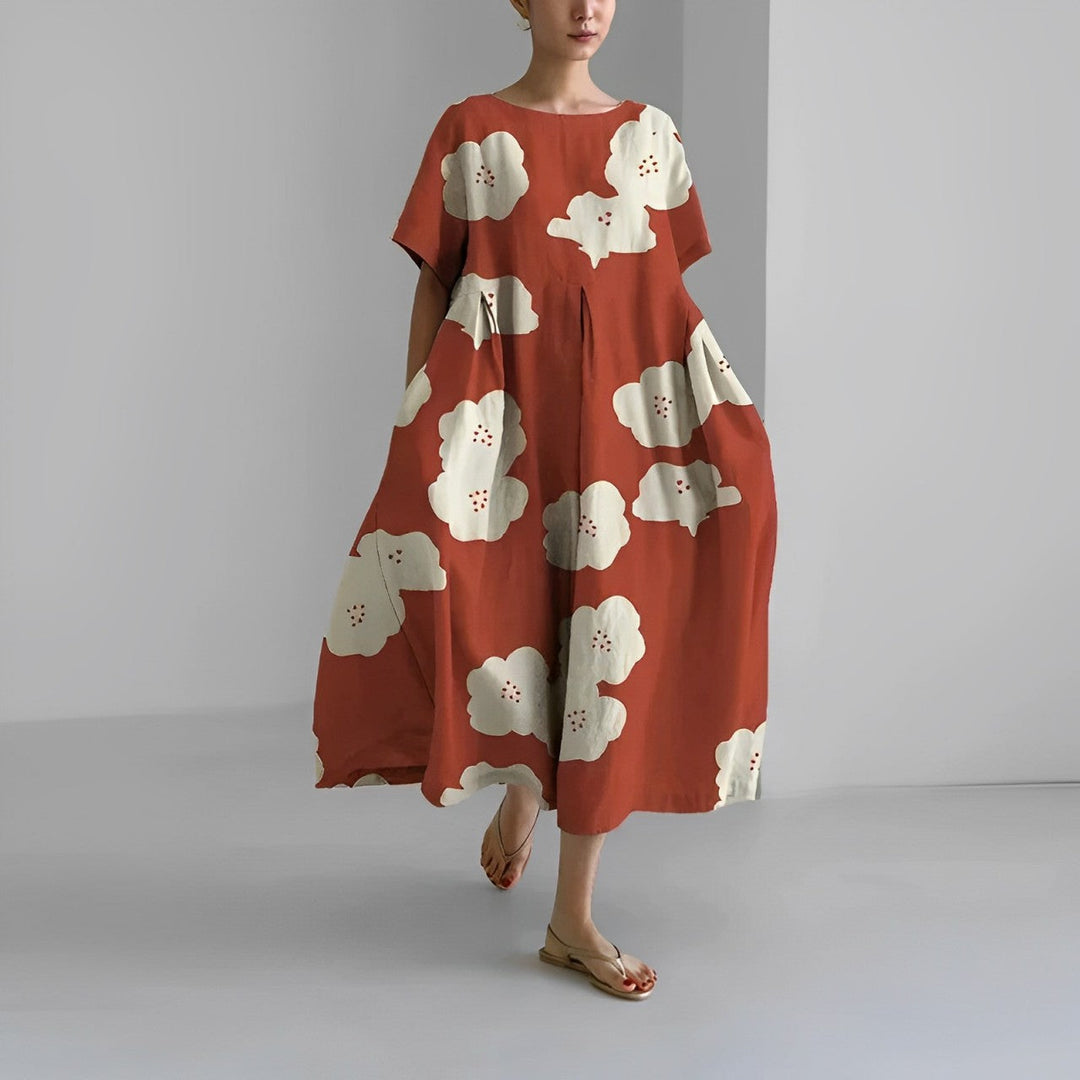 Casual yet chic women's floral maxi dress. Long boho design, comfortable for daily wear or vacations.