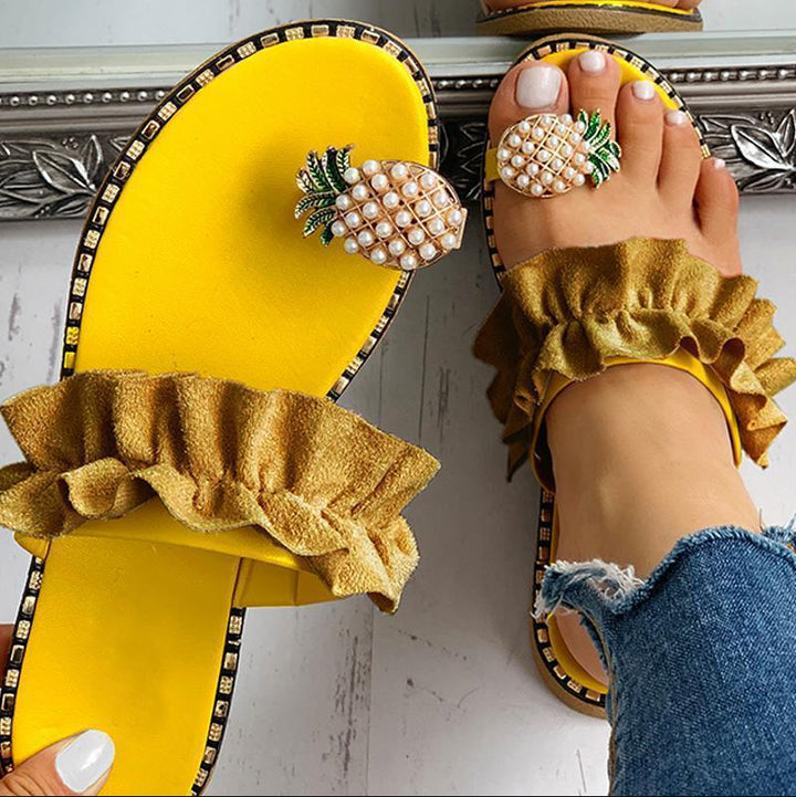 Boho-chic women's sandals, black, with contoured footbed, perfect for everyday comfort and support
