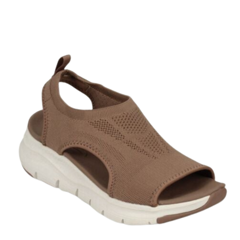 Women's breathable mesh platform sandals in a stylish design, perfect for summer comfort and holiday wear.