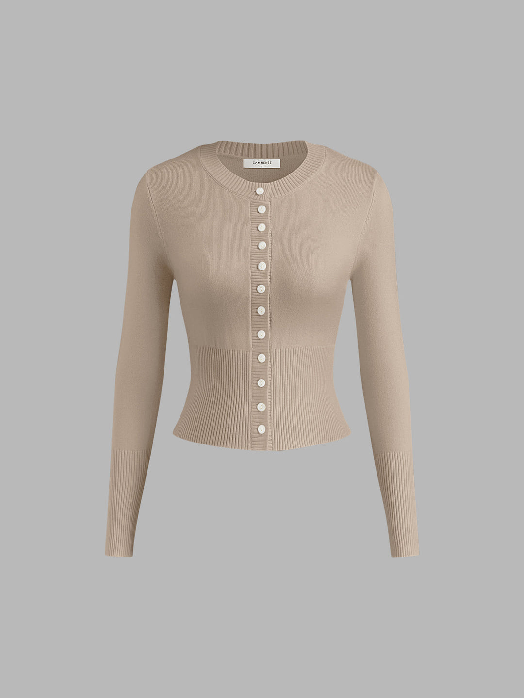 Casual everyday women's shirt, long sleeve and relaxed fit, comfortable and versatile daily wear.