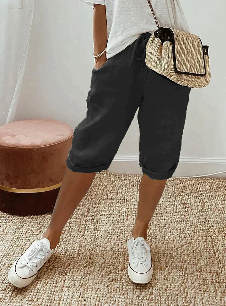 Relaxed fit women's summer trousers, comfortable linen pants for casual or chic everyday wear. Versatile & stylish.