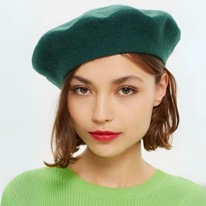High-quality women's wool beret, durable and fashionable.