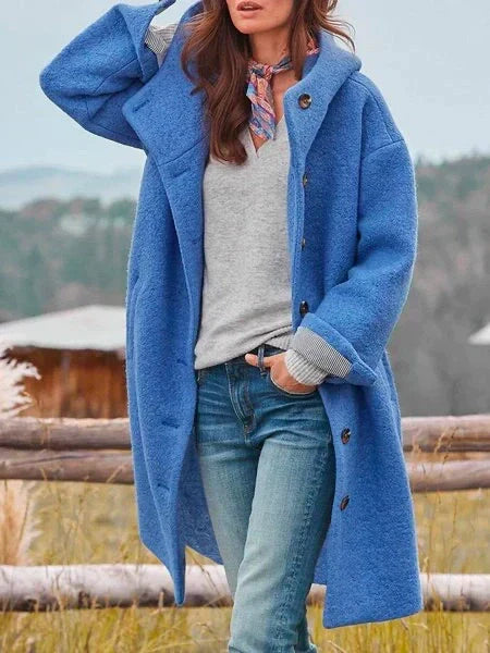 Comfortable women's everyday jacket. Modern style, long sleeve, button front, and practical pockets for versatile fashion.