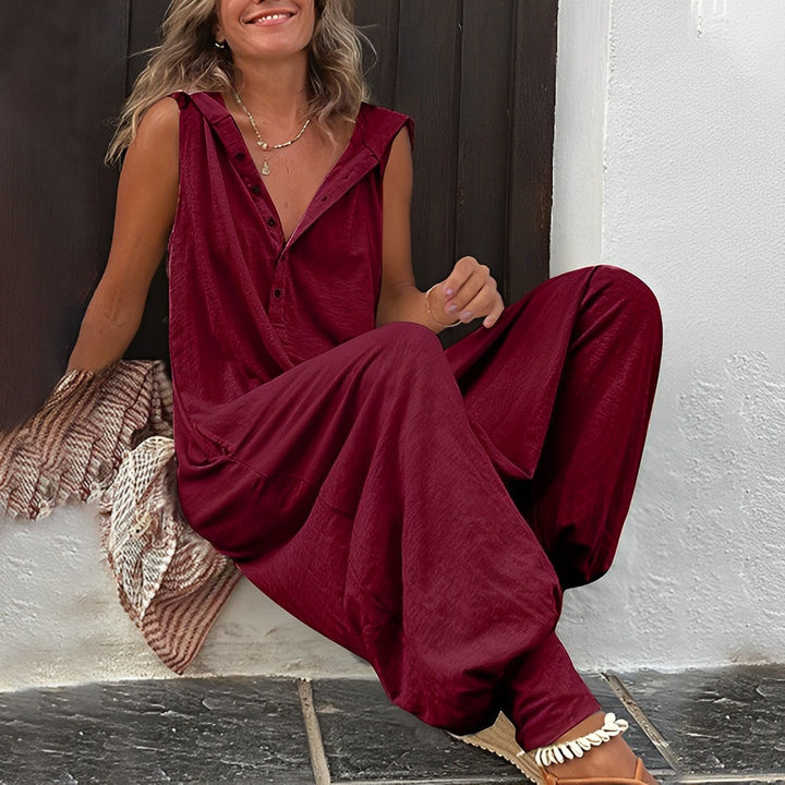Versatile women's one-piece jumpsuit with a comfortable loose fit. Ideal for lounge wear or casual outings.