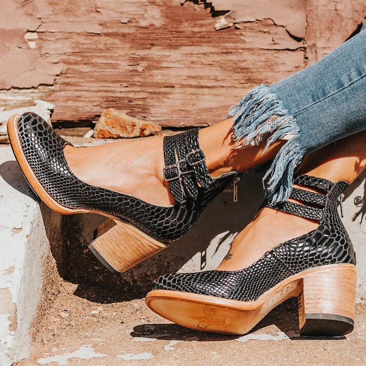 Stylish women's walking shoes, comfortable with non-slip sole, great for any occasion.