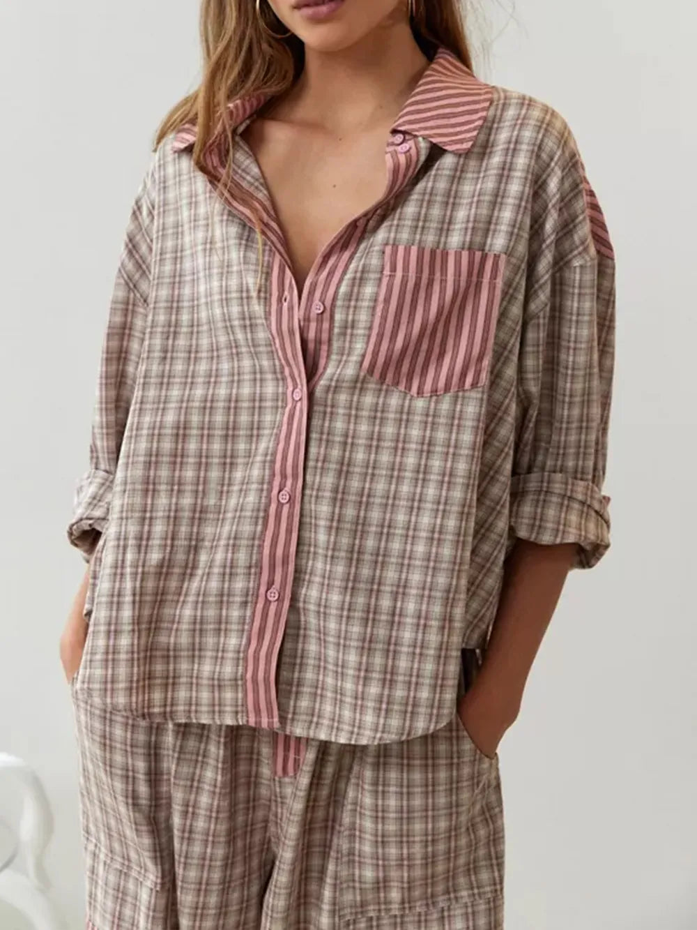 Soft Noëlle women's fleece pajama set, comfortable sleepwear ensuring warmth and coziness.