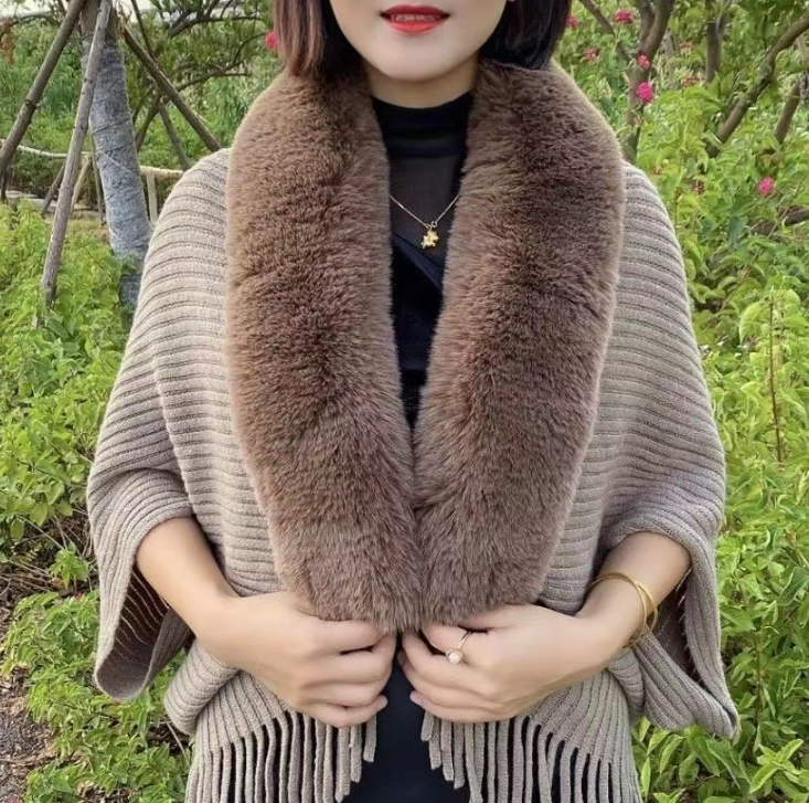 Women's cozy wrap cardigan. Elegant faux fur collar. One size, perfect for fall/winter fashion.