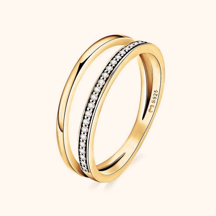 Women's double zirconia ring in sterling silver. Elegant and sparkling fashion accessory for delicate hands.