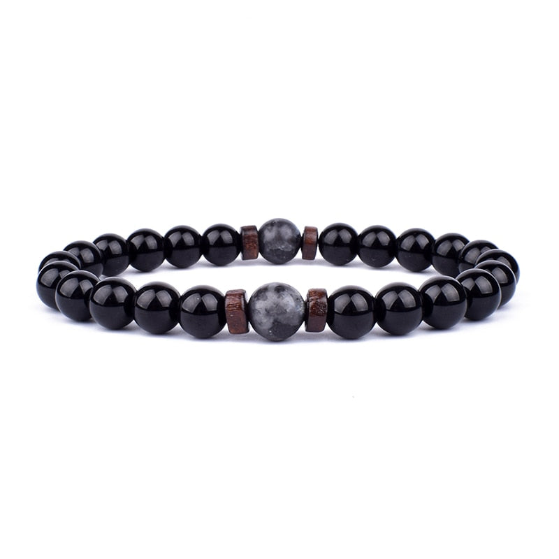 Women's elegant gemstone bracelet, a black stone accessory for a sophisticated and versatile look.
