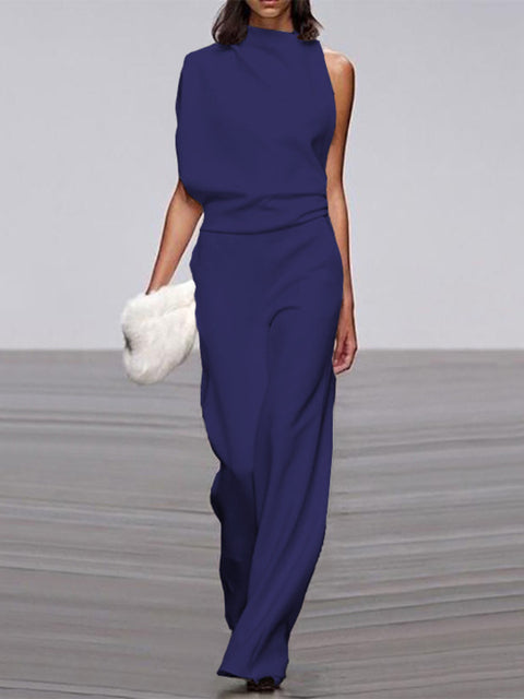 Close-up on the neckline of the Women's Ella summer dress, showcasing its elegant and effortless style.