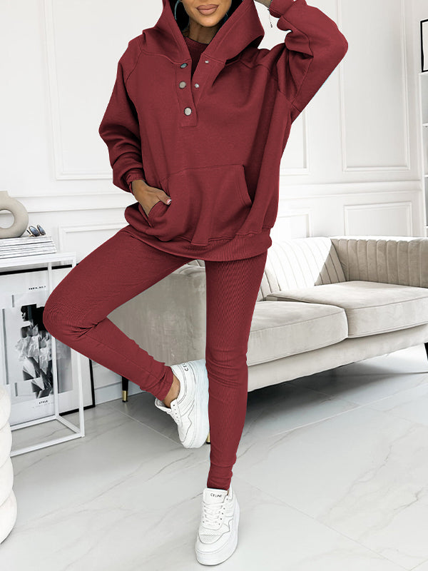 Elodie two-piece loungewear set for women. Comfortable top & bottom for versatile relaxation.
