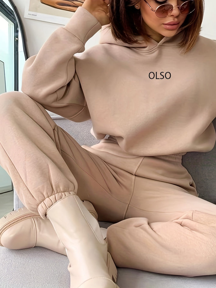 Versatile women's Elvira casual two-piece set. Letter print hooded top & relaxed pants for loungewear or athletic wear.