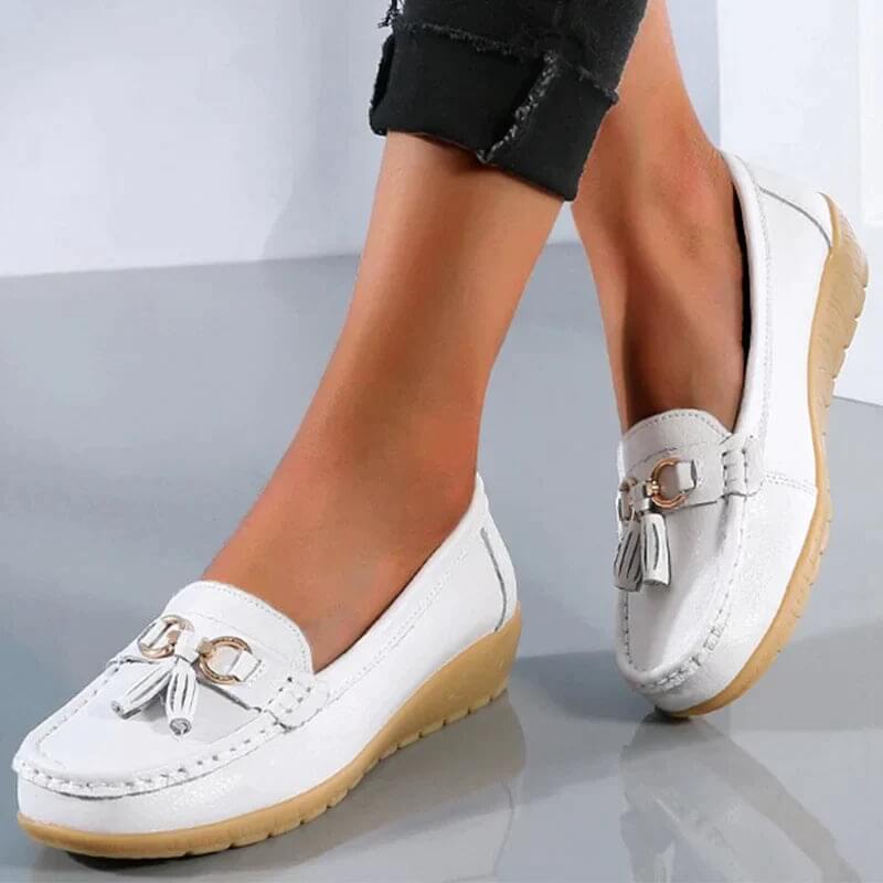 Daily wear women's ergonomic sandals with arch support for exceptional comfort and foot pain relief.