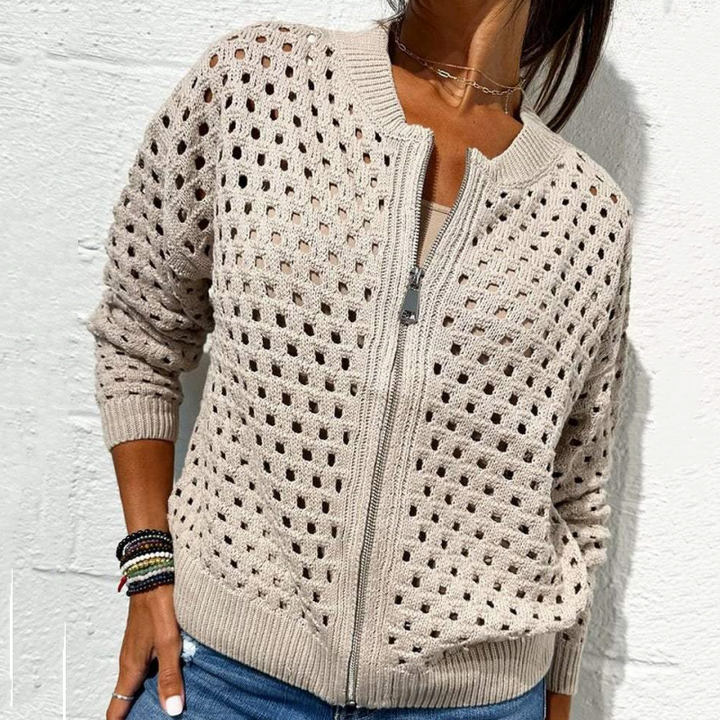 Relaxed fit women's Fenja zipper cardigan. Lightweight & breathable, perfect long-sleeve knit for transitional seasons.