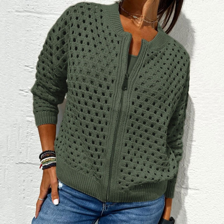 Casual Fenja women's zipper cardigan, comfortable & lightweight. Airy knit structure, a versatile long-sleeve top.