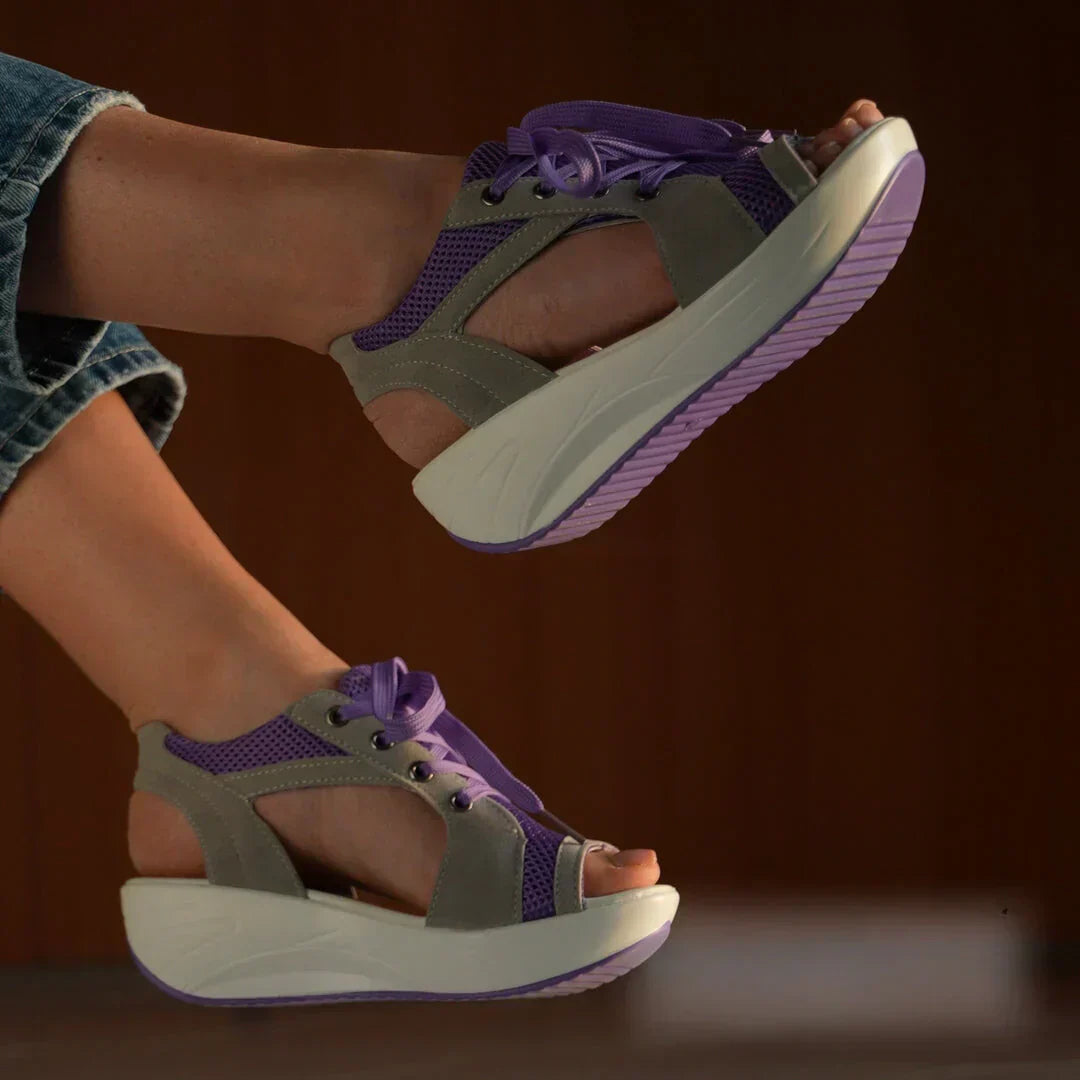 Casual Fergie women's sandals, perfect for daily wear, lightweight and extremely comfortable.