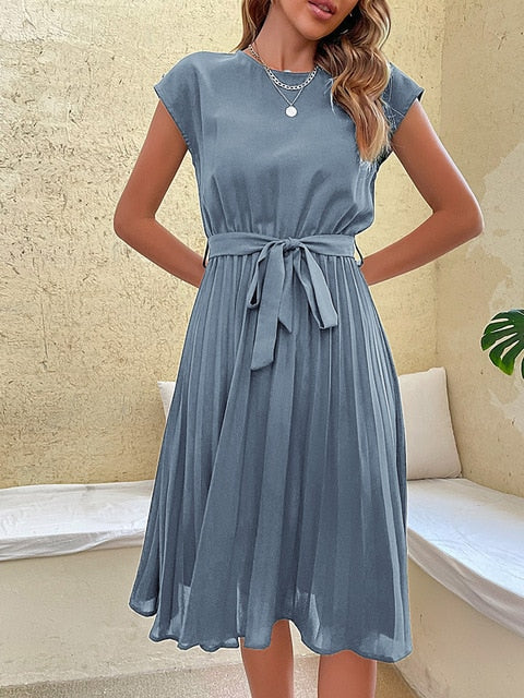 Comfortable & flattering women's casual summer dress. Short sleeve midi design, perfect for everyday elegance.