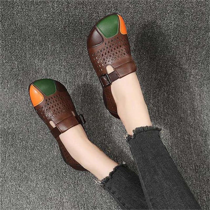 Everyday women's footwear: comfortable lightweight buckle sandals for summer.