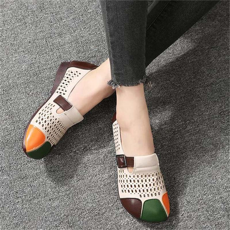 Women's comfortable casual sandals, lightweight with buckle closure.