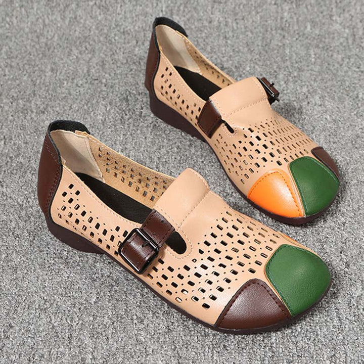 Casual women's buckle sandals, designed for ultimate summer comfort.