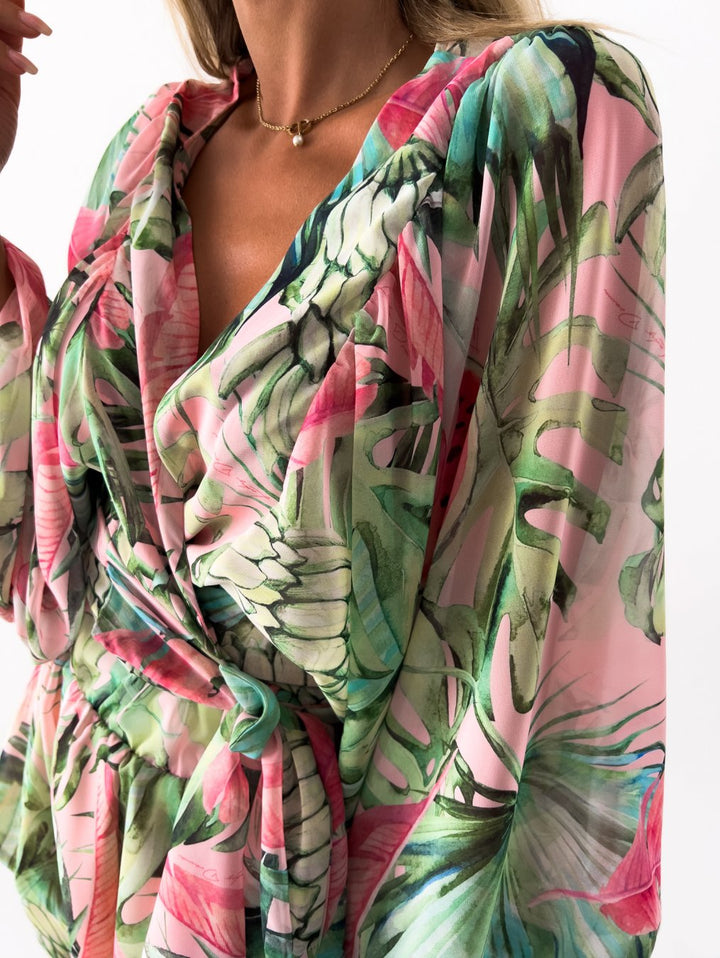 Trendy Luna summer jumpsuit for women, easy-to-wear, casual chic apparel.
