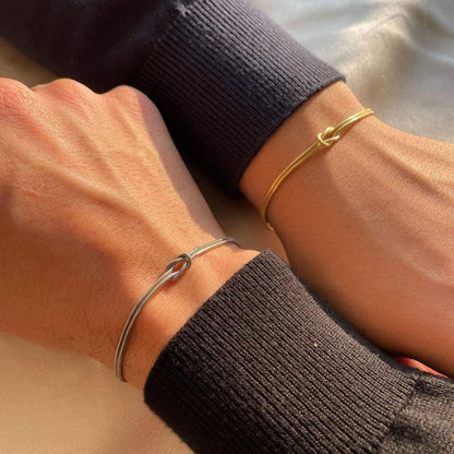 Refined gold knot bracelet, a beautiful minimalist gift for women.