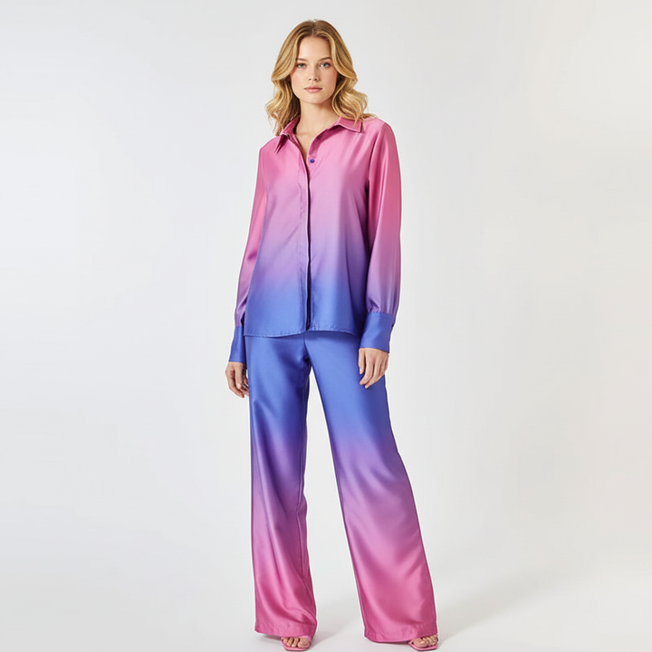Stylish women's spring attire: an ombre gradient two-piece lounge set for comfort.