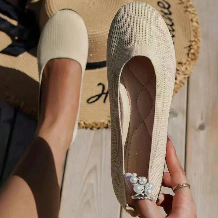 Slip-on orthopedic ballerinas, designed for foot health & versatile everyday style.