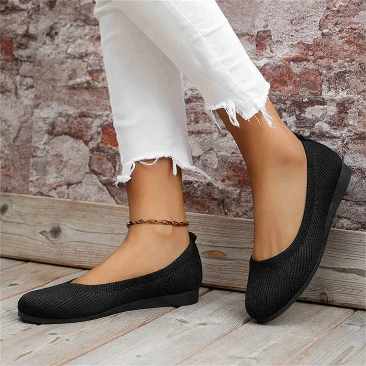 Elegant women's orthopedic ballet flats, providing essential arch support & comfort.