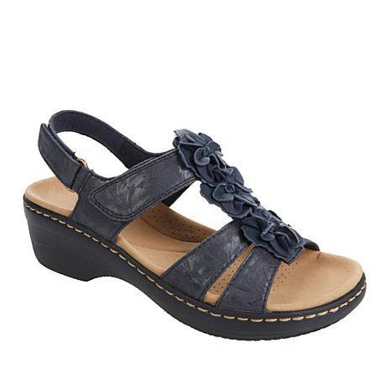 Pair of women's gladiator wedge sandals, orthopedic, suitable for summer casual wear