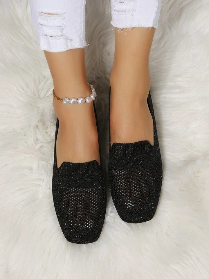 Women's orthopedic flats with non-slip sole, perfect for nurses & those needing daily support.
