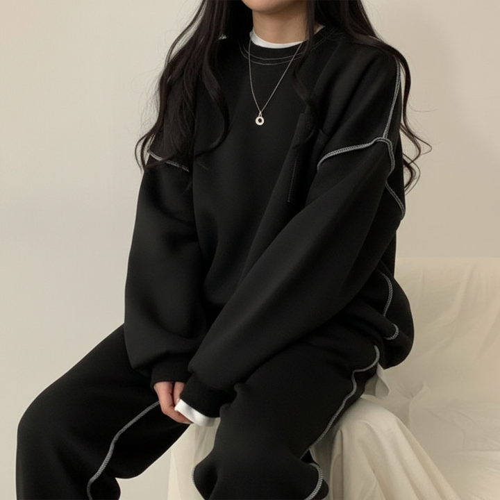 Front view of the women's oversized cozy lounge suit, designed for relaxed athleisure and comfort