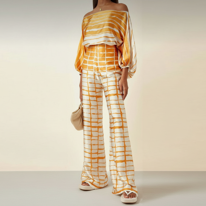 Women's relaxed fit printed two-piece set, stylish and cozy loungewear