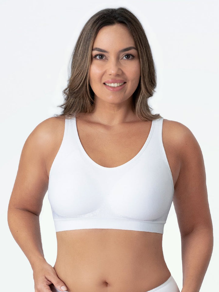 Plus size seamless shapewear bra, providing smoothing and comfortable support for women.