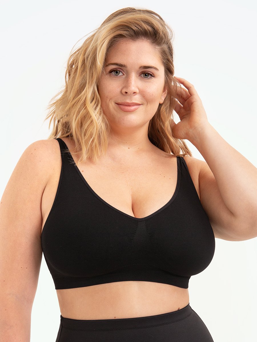 Supportive seamless sports bra for women, comfortable and wire-free for active lifestyles.