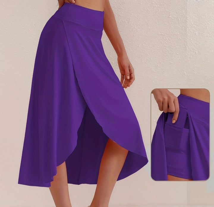 Alexia women's sporty asymmetric skirt. High-waisted activewear & leisurewear for modern women.